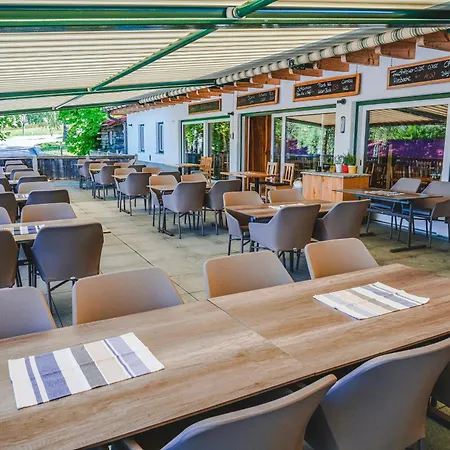 Bier Und Wohlfuehlhotel Gut Riedelsbach ノイライヒェナウ